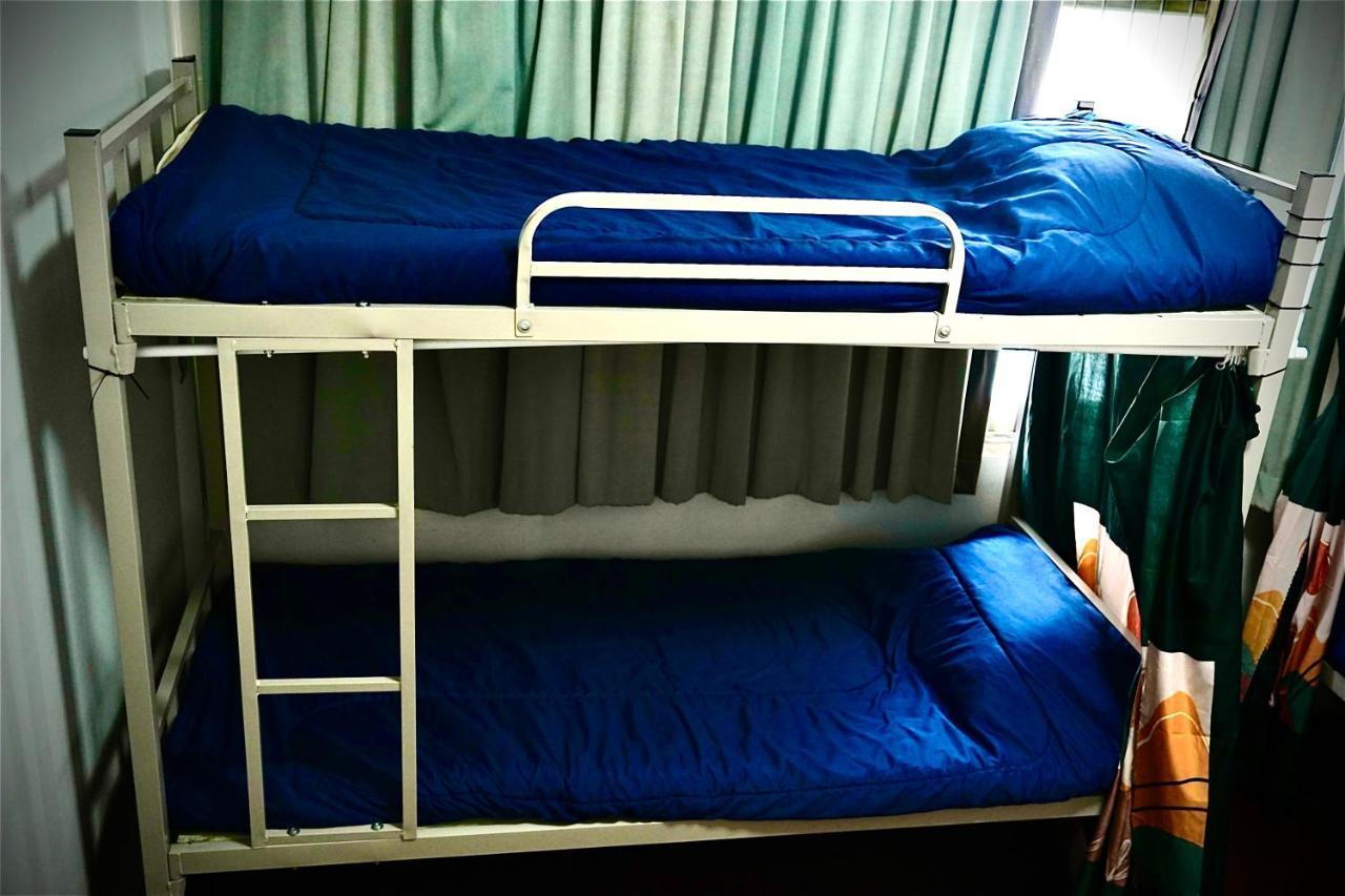 Sura Hostel Bangkok Near Mrt Phra Ram 9 Экстерьер фото